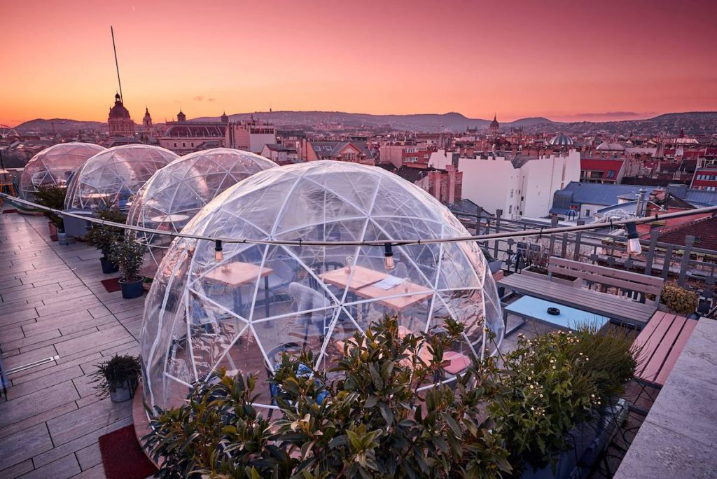 The 360 igloos above Budapest